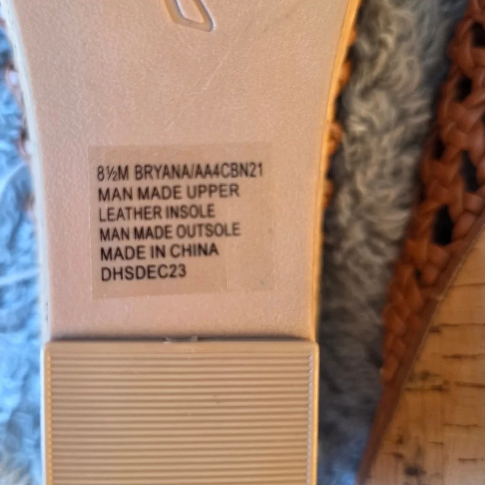 Andre Assous Womens Bryana Woven Wedge Brown Sandals - Size 8.5M - New with Tags